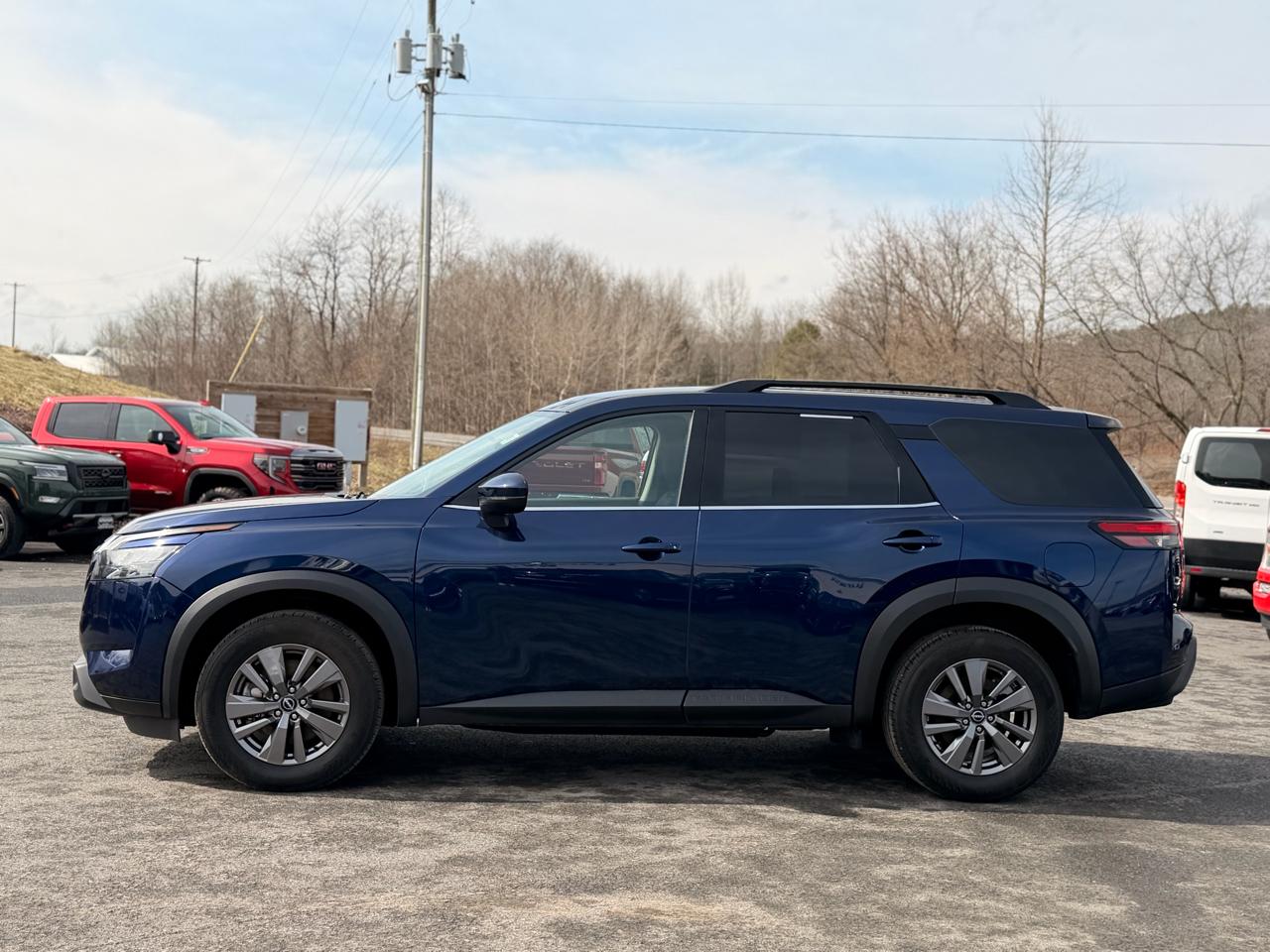 Nissan Pathfinder SV 4WD 2025