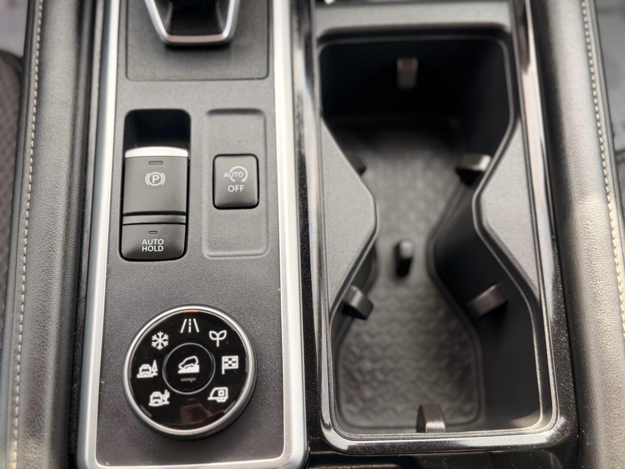 Nissan Pathfinder SV 4WD 2025