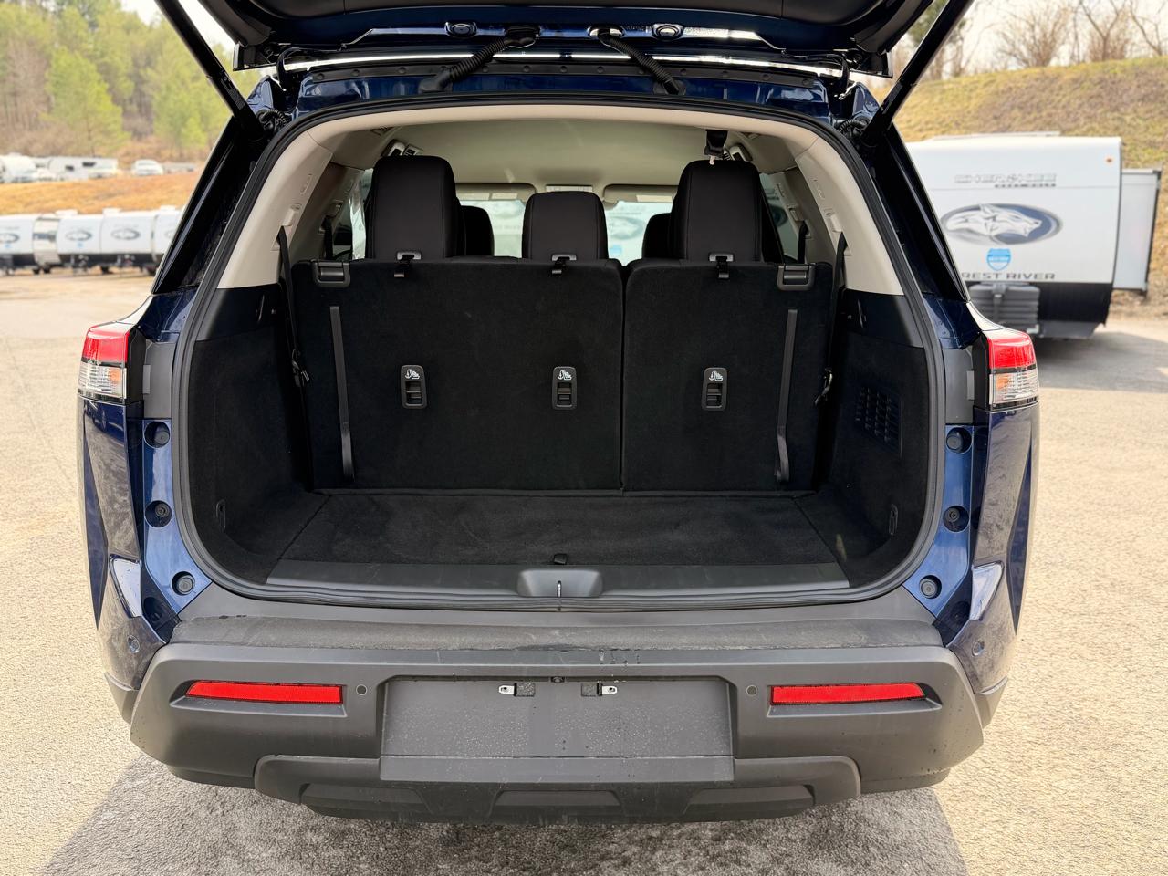 Nissan Pathfinder SV 4WD 2025