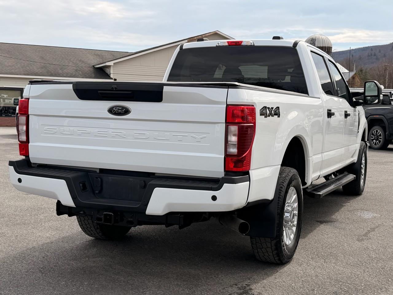 Ford F-250 SD XLT Crew Cab 4WD 2022