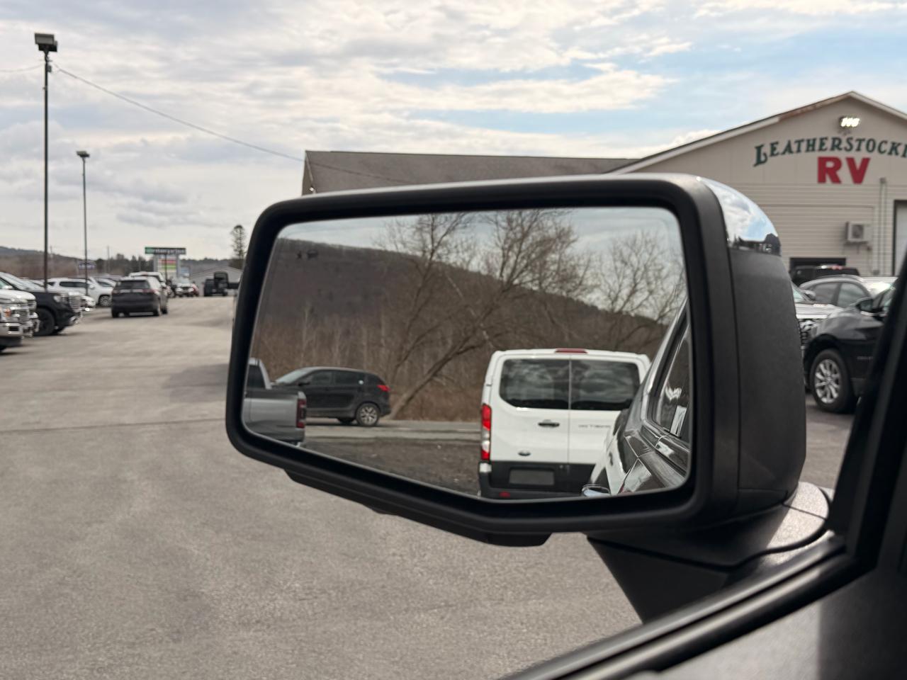 GMC Sierra 1500 Denali Crew Cab 4WD 2023
