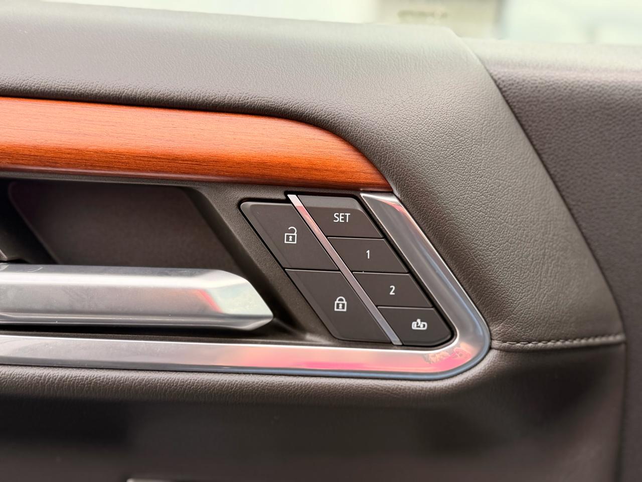 GMC Sierra 1500 Denali Crew Cab 4WD 2023