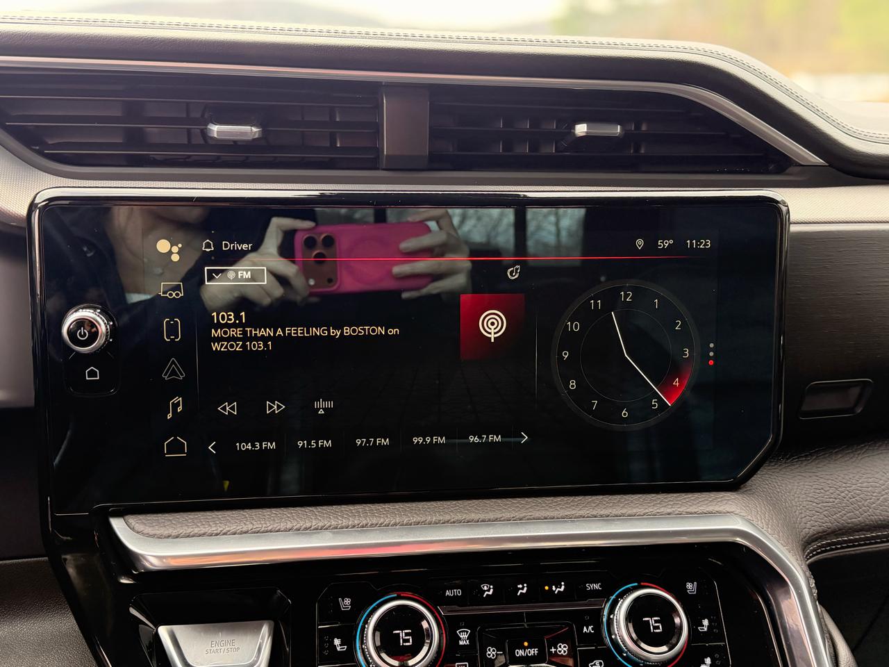 GMC Sierra 1500 Denali Crew Cab 4WD 2023