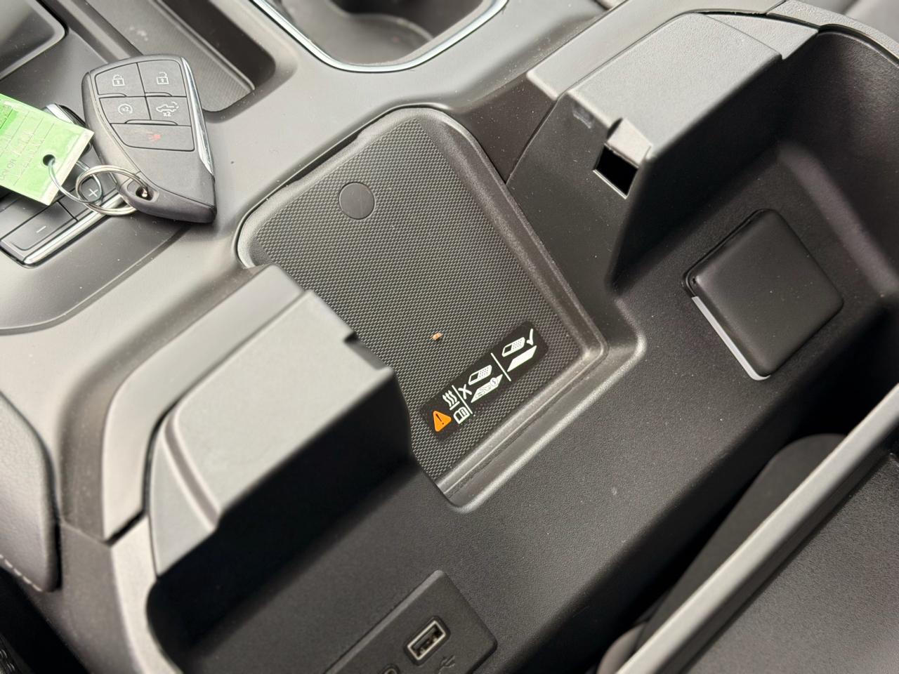 GMC Sierra 1500 Denali Crew Cab 4WD 2023