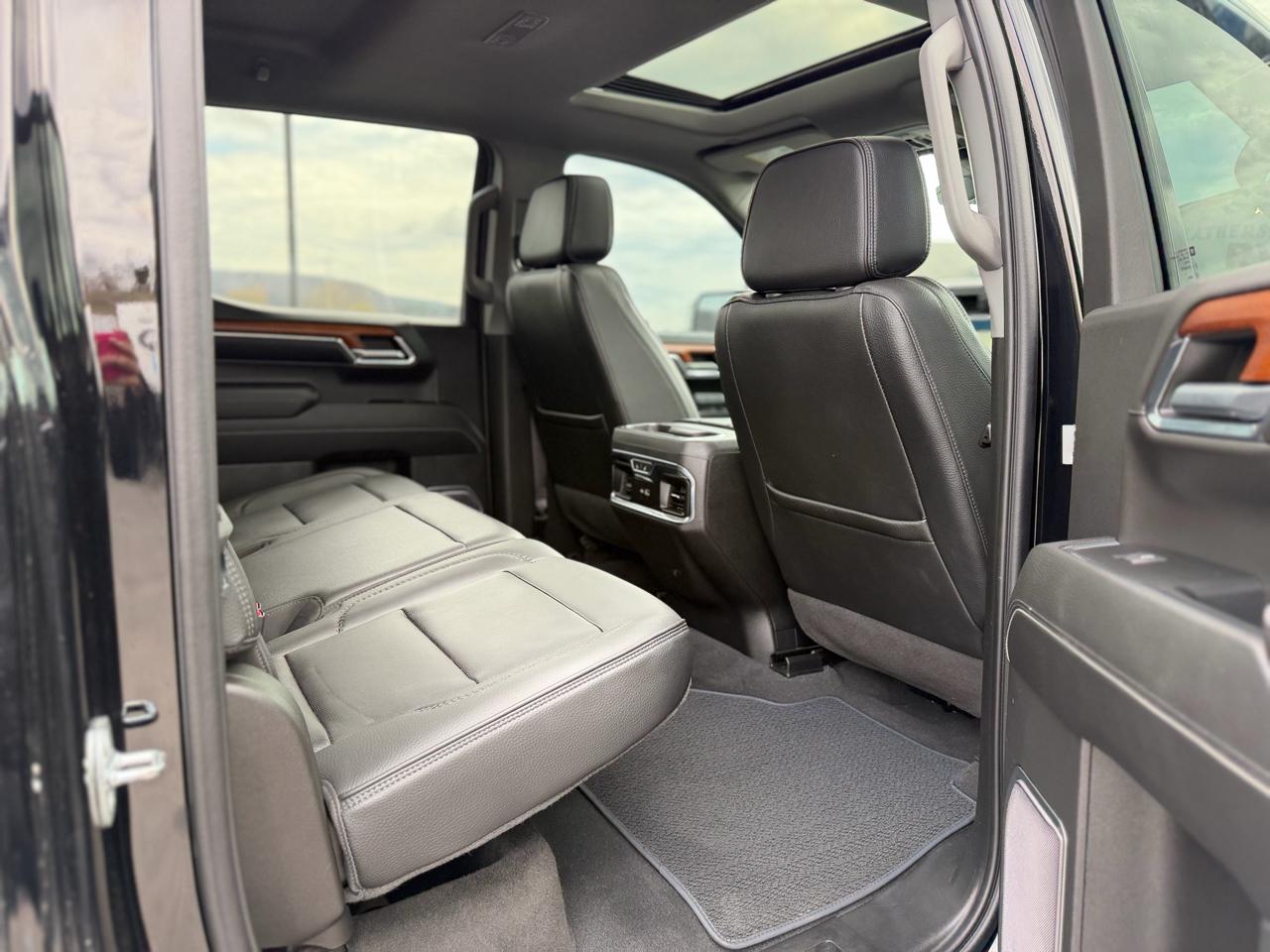 GMC Sierra 1500 Denali Crew Cab 4WD 2023