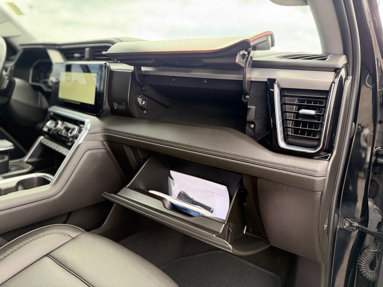 GMC Sierra 1500 Denali Crew Cab 4WD 2023