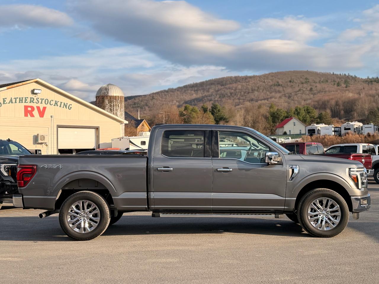 Ford F-150 Lariat SuperCrew 4WD 2025