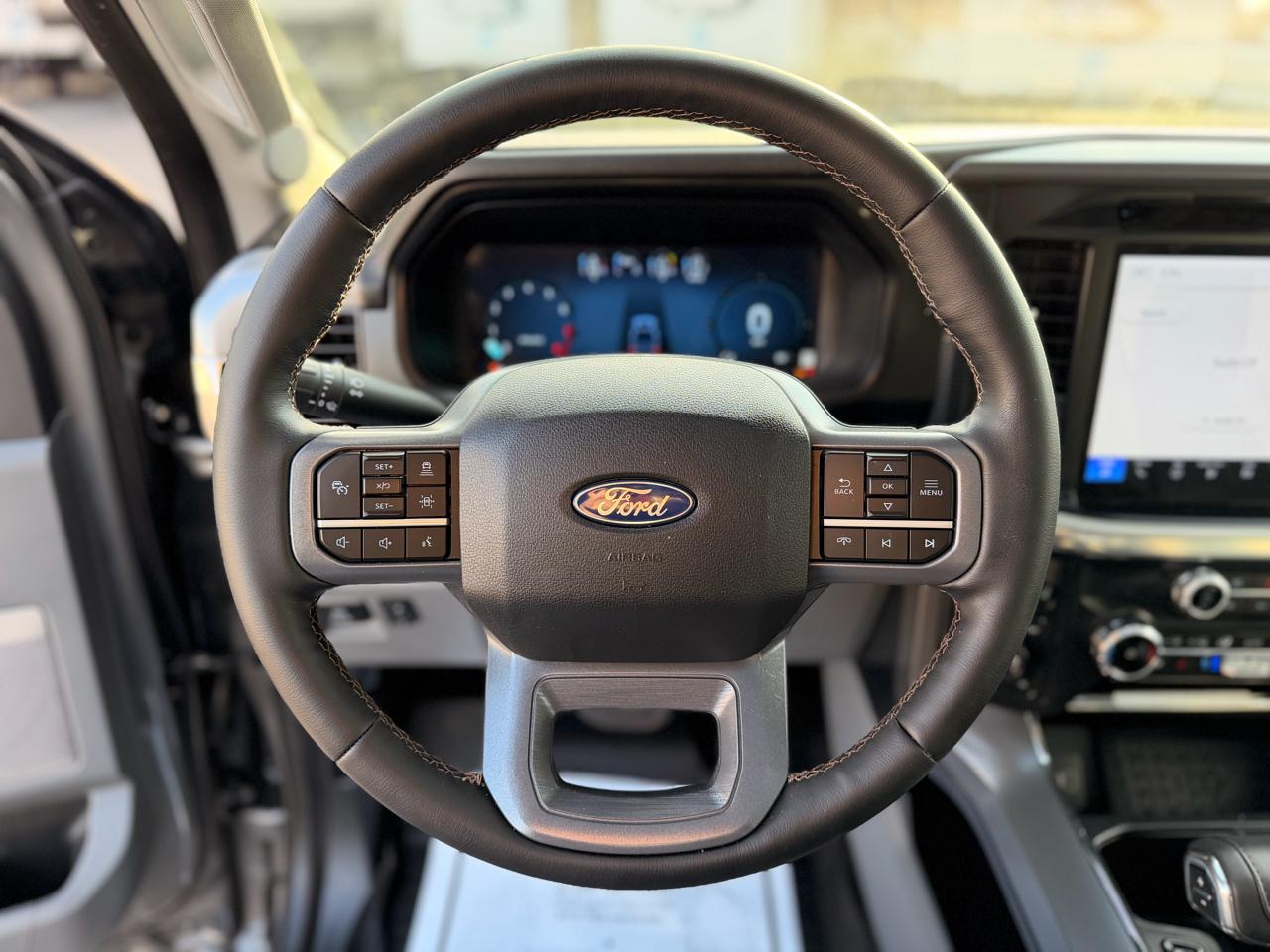 Ford F-150 Lariat SuperCrew 4WD 2025