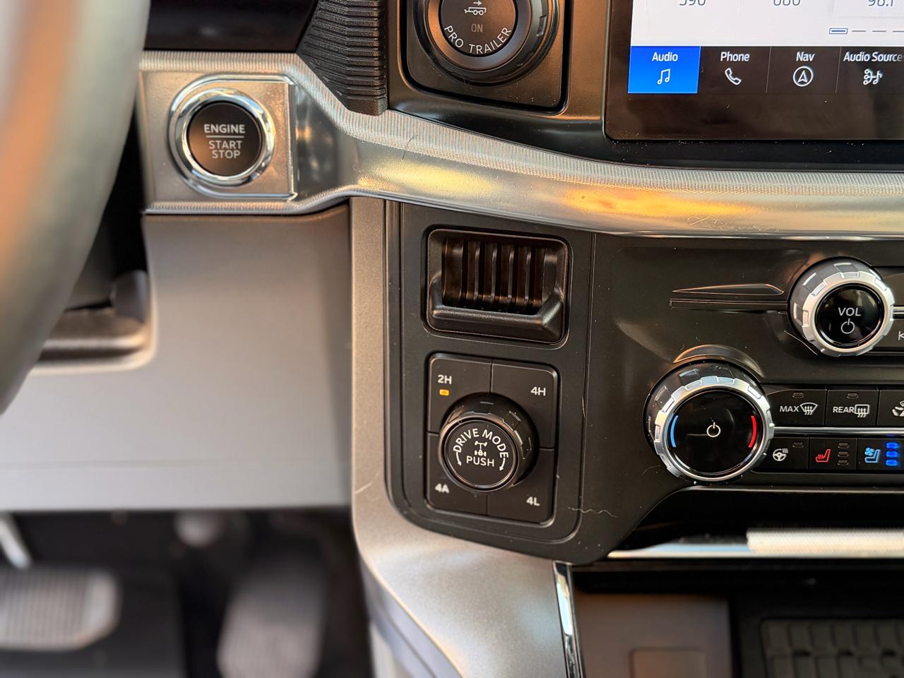 Ford F-150 Lariat SuperCrew 4WD 2025