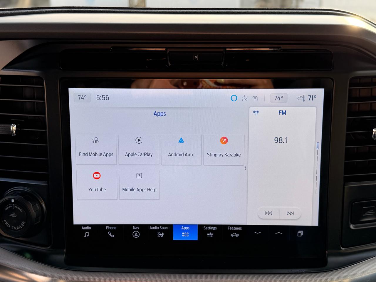 Ford F-150 Lariat SuperCrew 4WD 2025