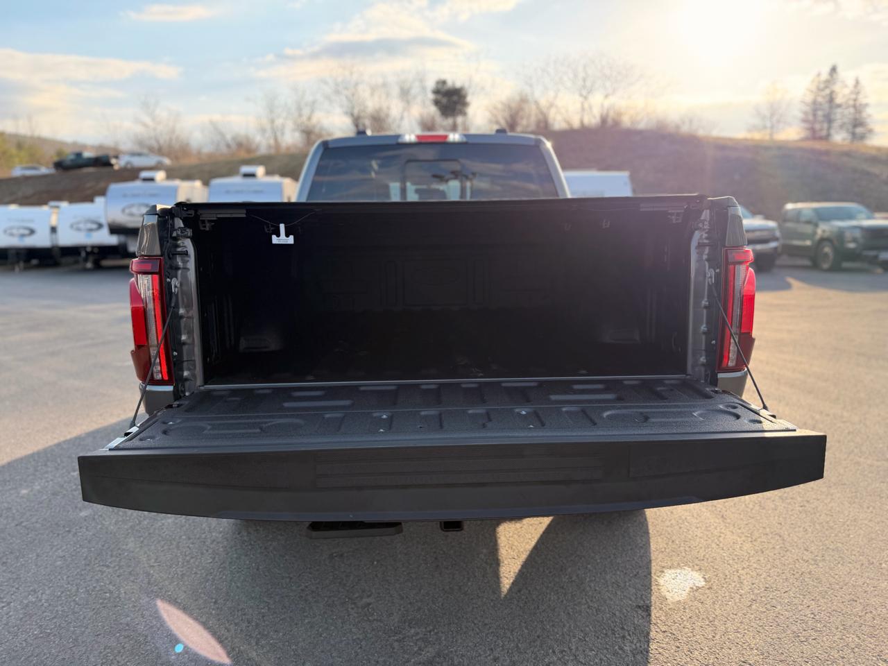 Ford F-150 Lariat SuperCrew 4WD 2025