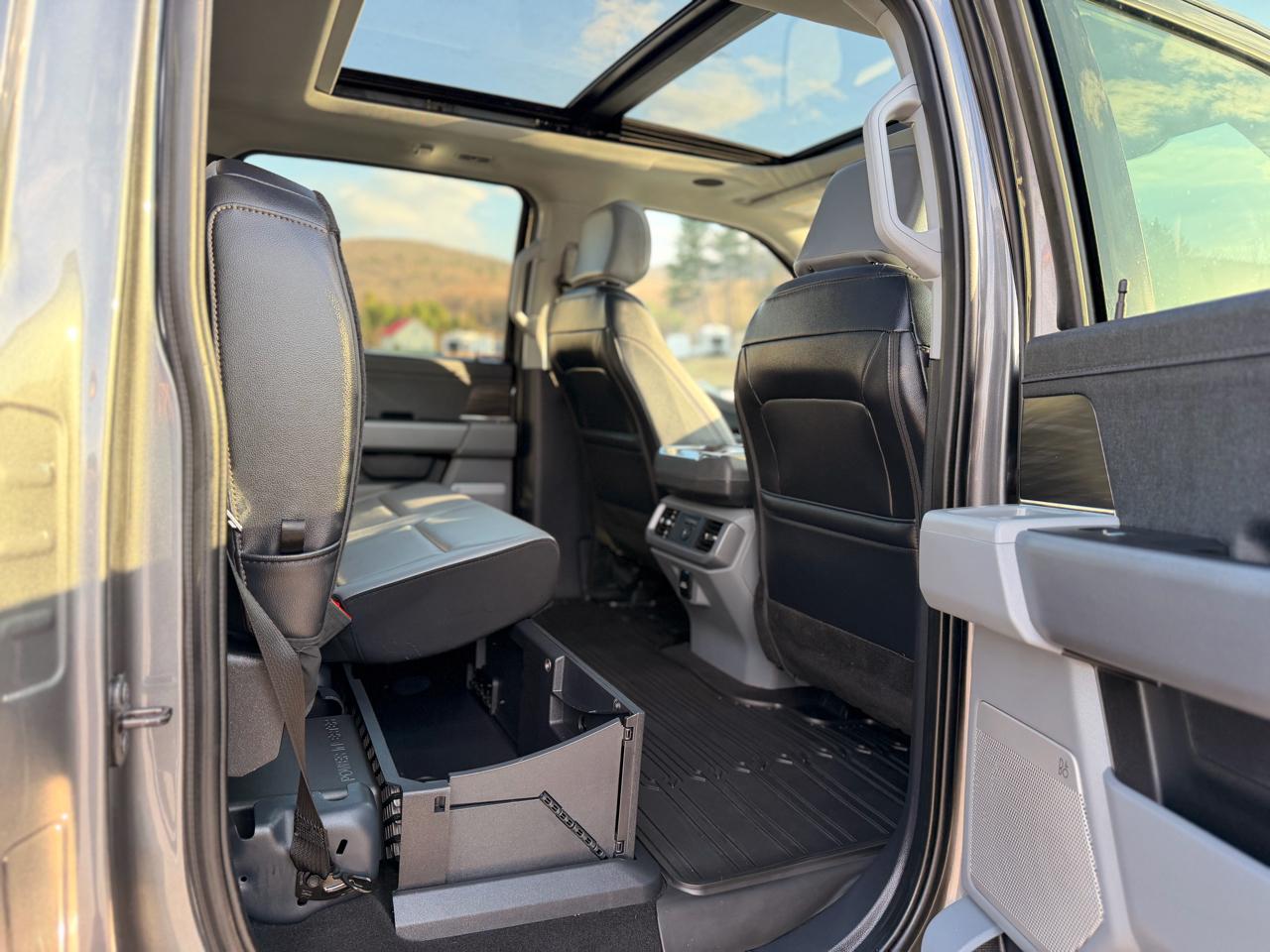 Ford F-150 Lariat SuperCrew 4WD 2025