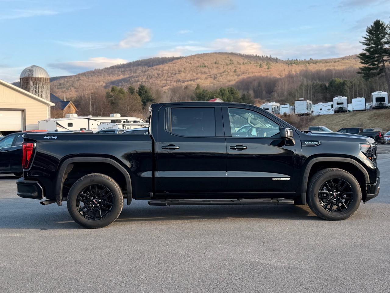 GMC Sierra 1500 Elevation Crew Cab 4WD 2024
