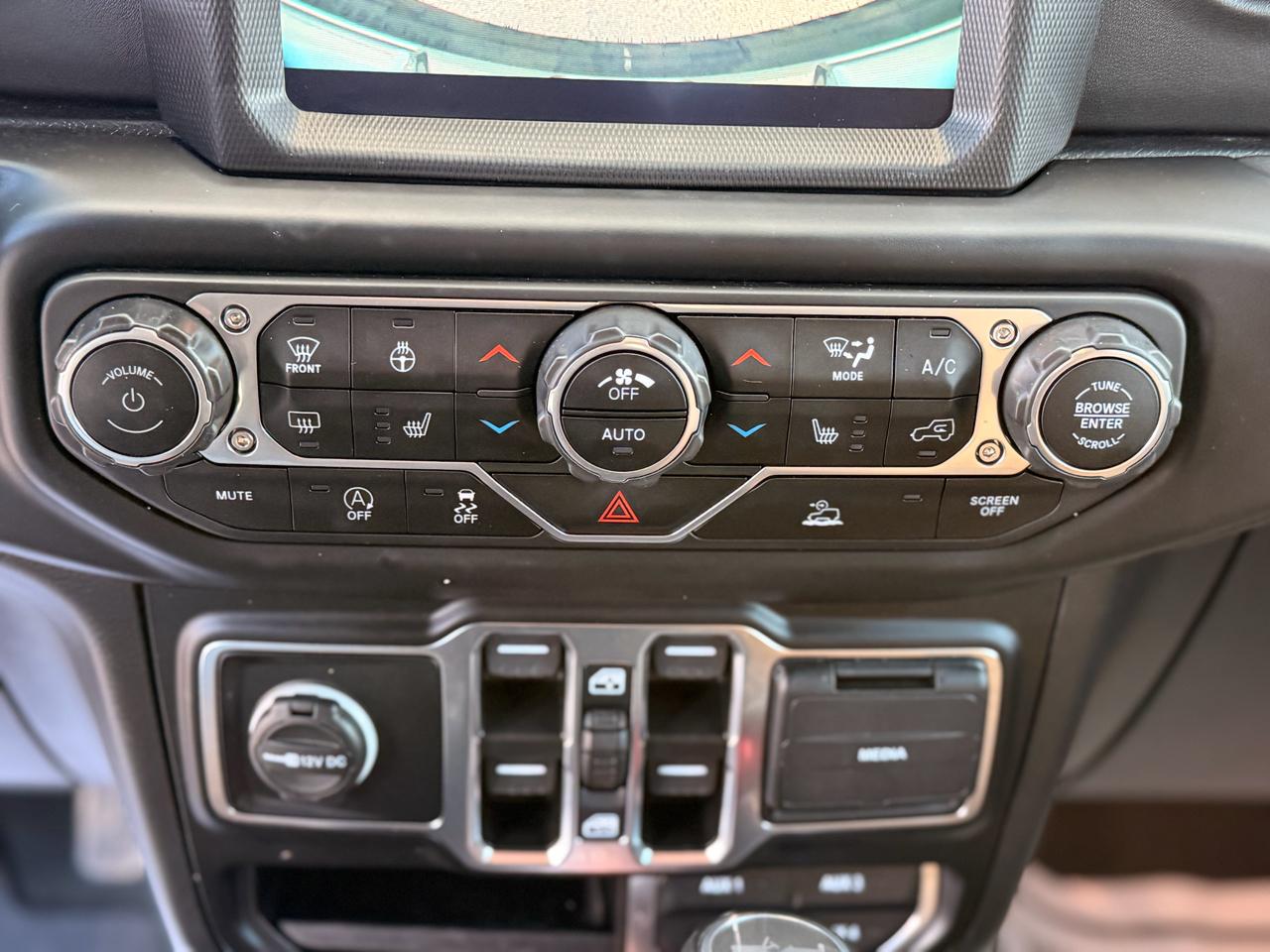 Jeep Wrangler Unlimited Sahara 2023