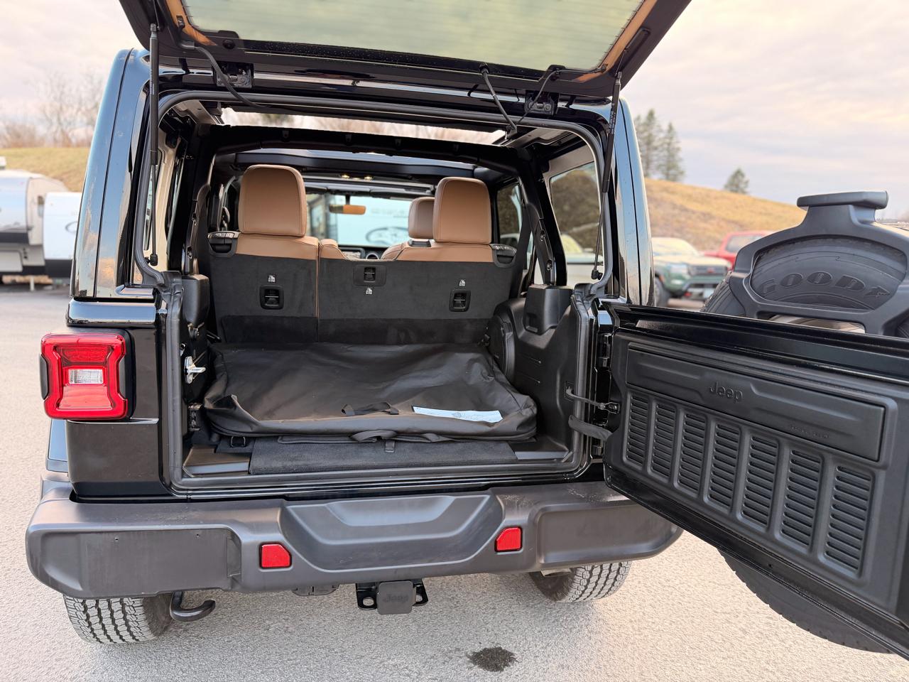 Jeep Wrangler Unlimited Sahara 2023