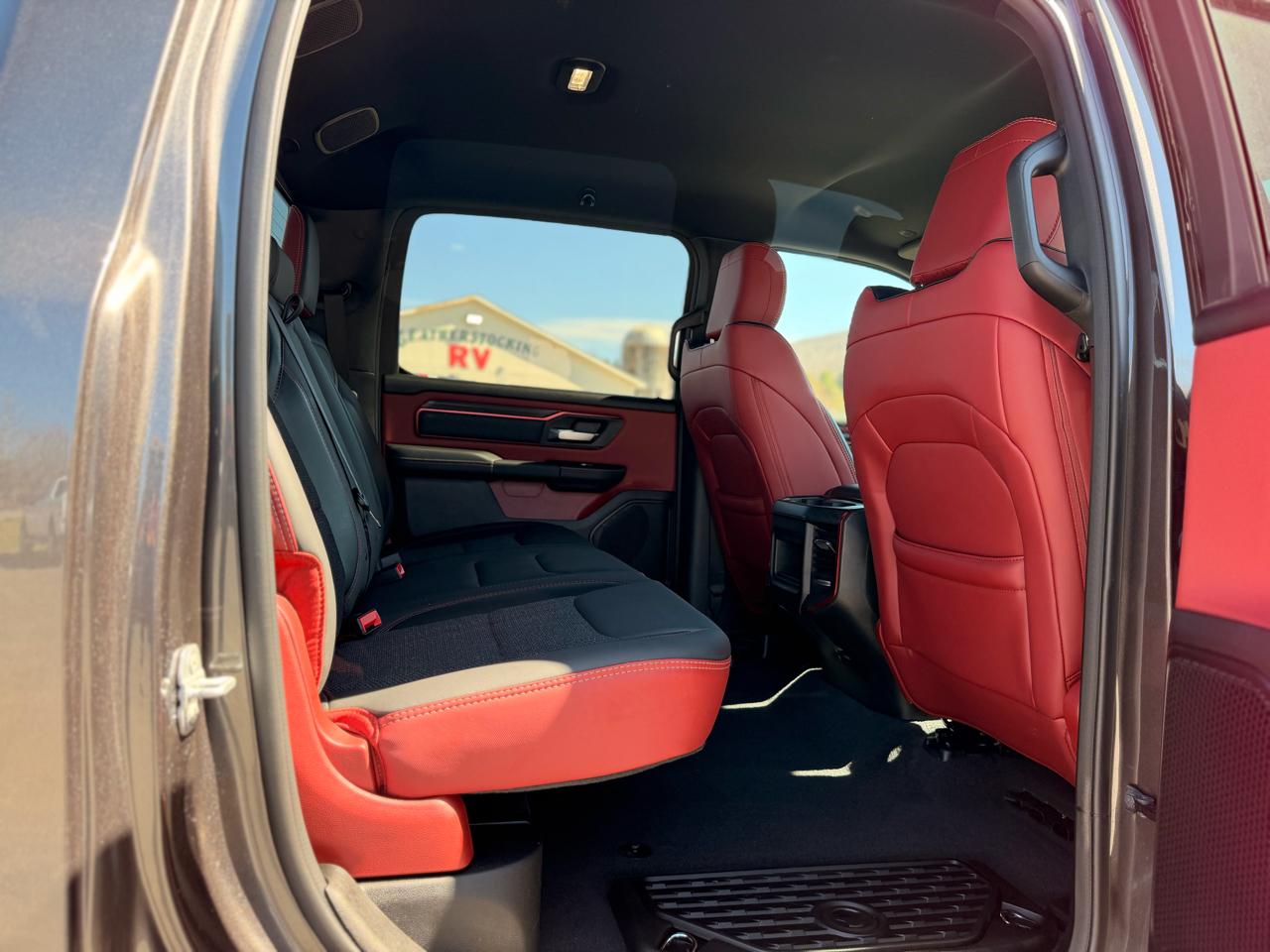 RAM 1500 Rebel Crew Cab SB 4WD 2026