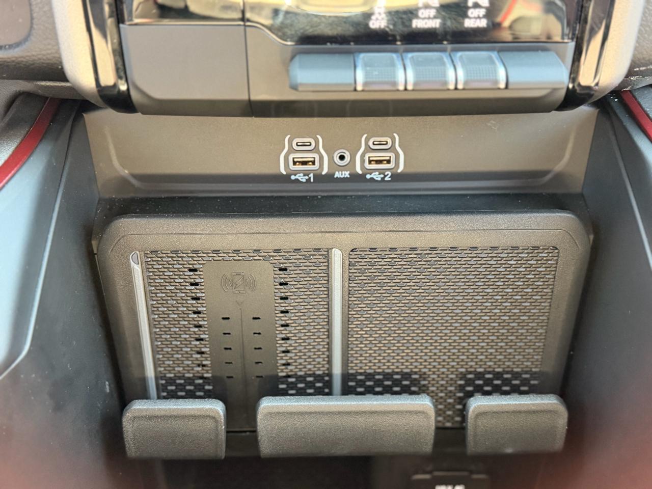 RAM 1500 Rebel Crew Cab SB 4WD 2026