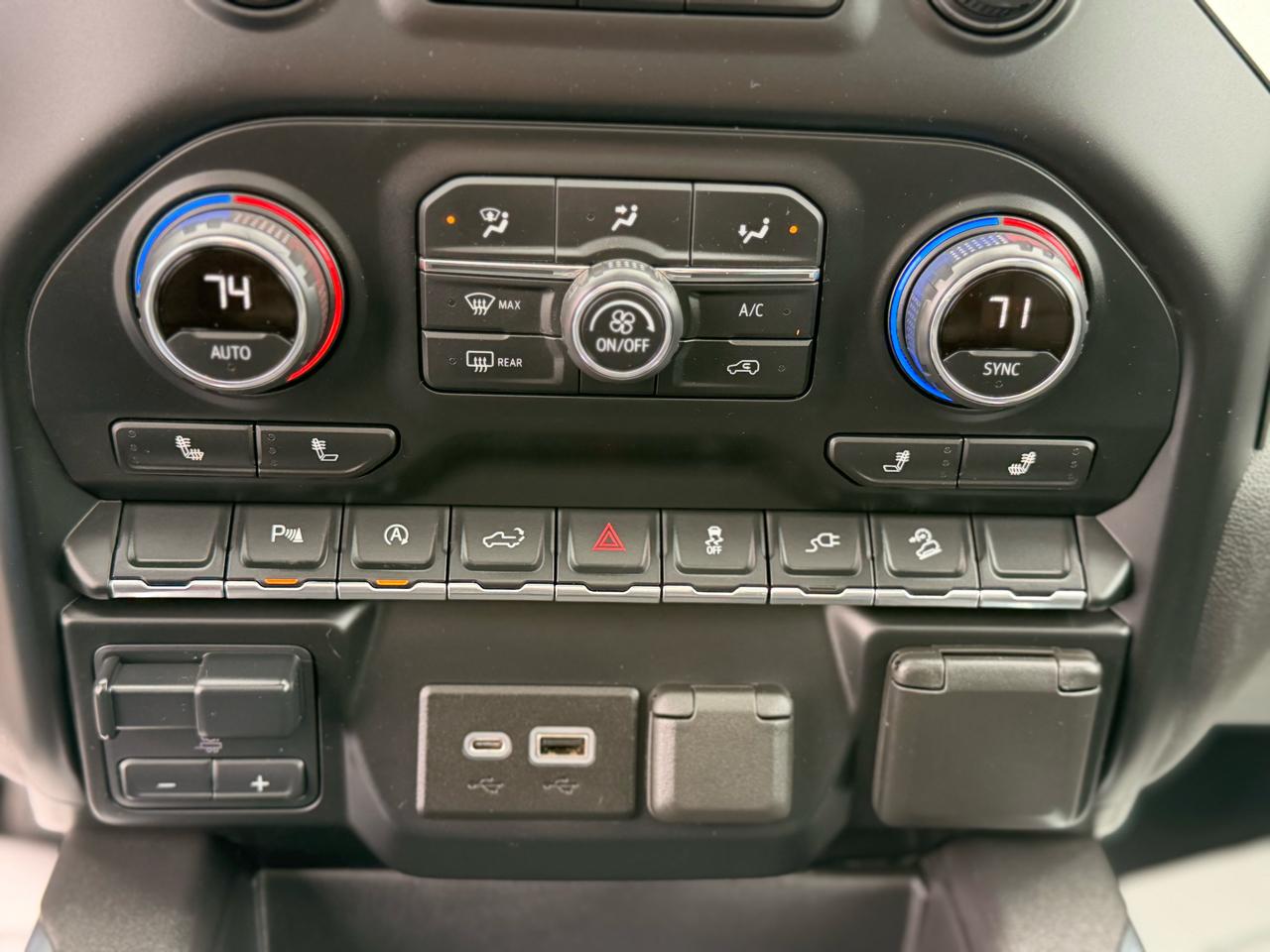 Chevrolet Silverado 1500  2021