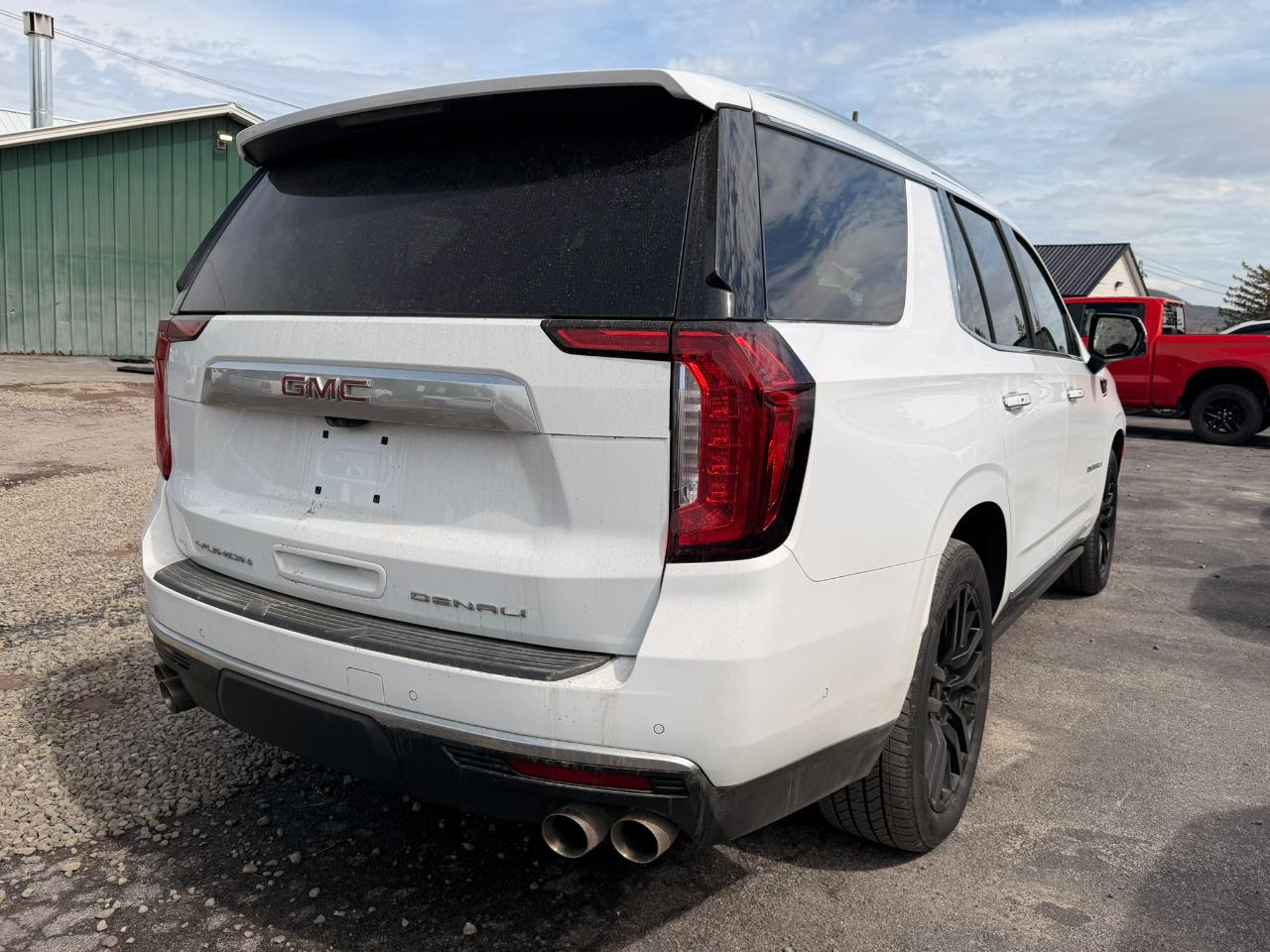 GMC Yukon Denali 4WD 2023