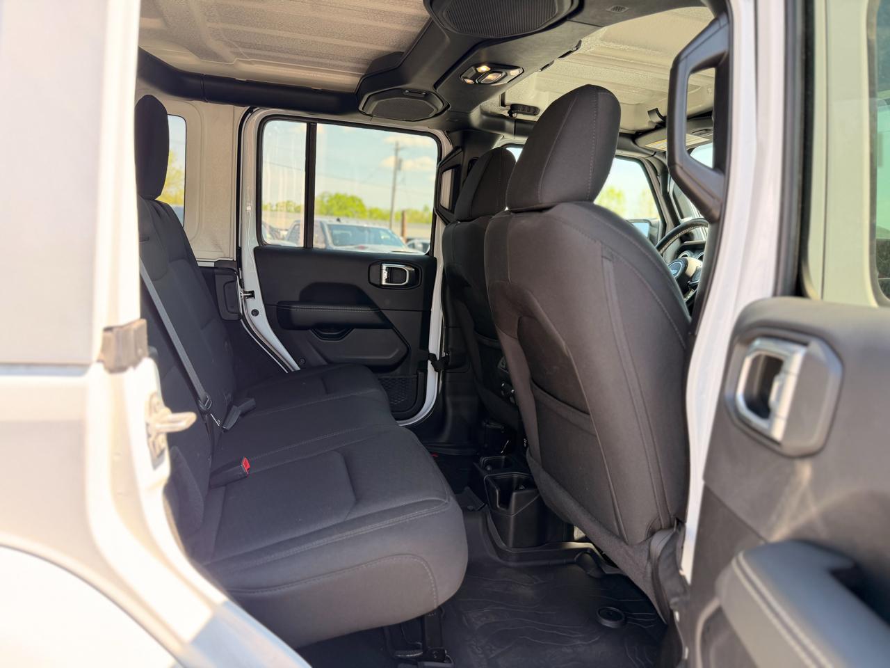 Jeep Wrangler Unlimited Sahara 2022