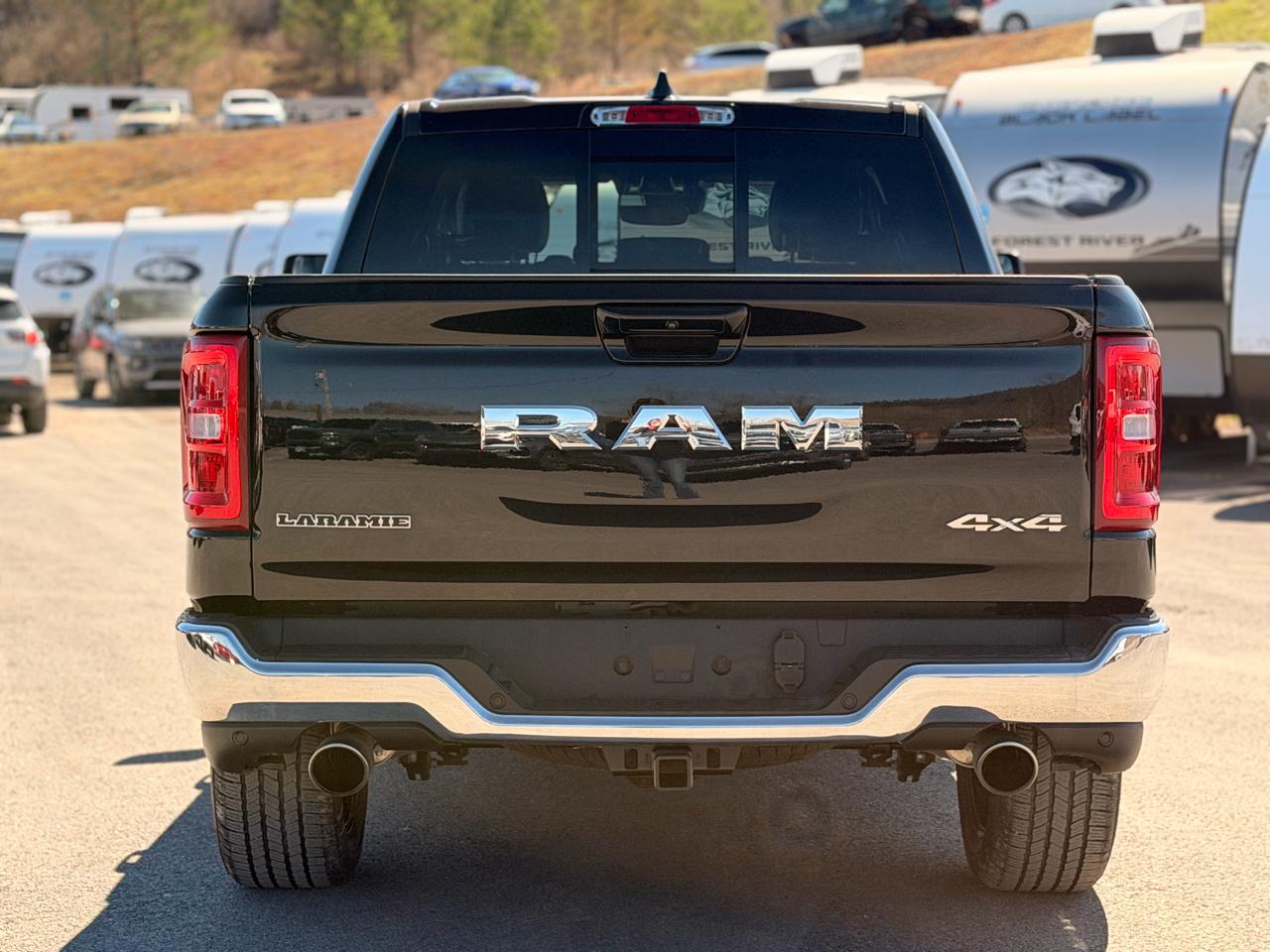 RAM 1500 Laramie Crew Cab SWB 4WD 2026