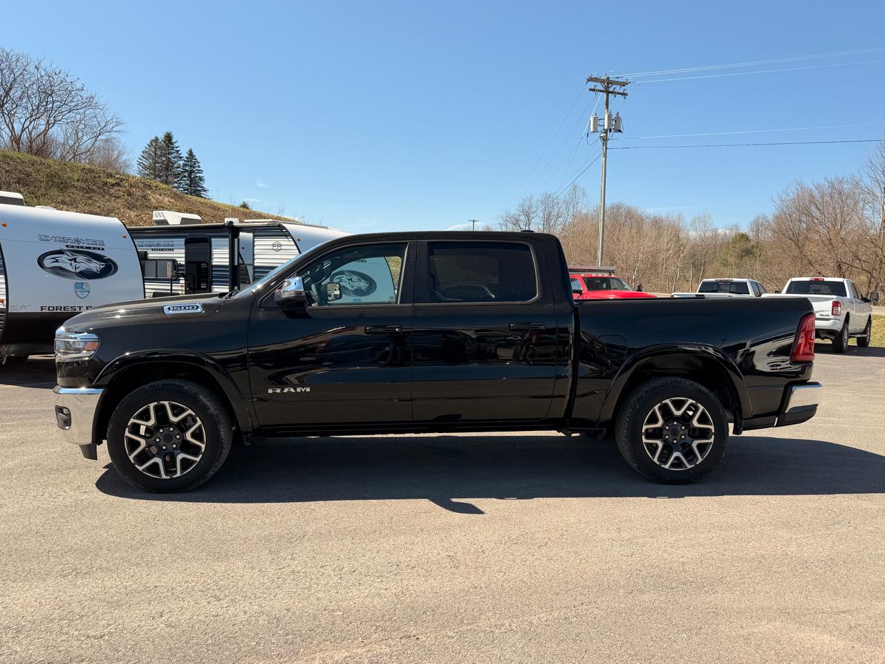 RAM 1500 Laramie Crew Cab SWB 4WD 2026