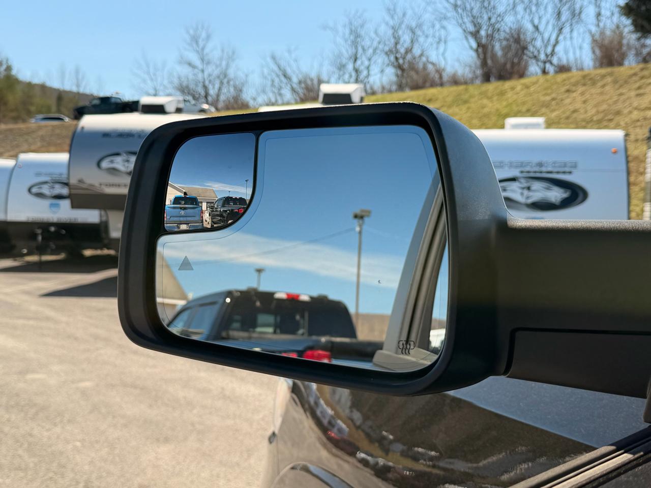 RAM 1500 Laramie Crew Cab SWB 4WD 2026