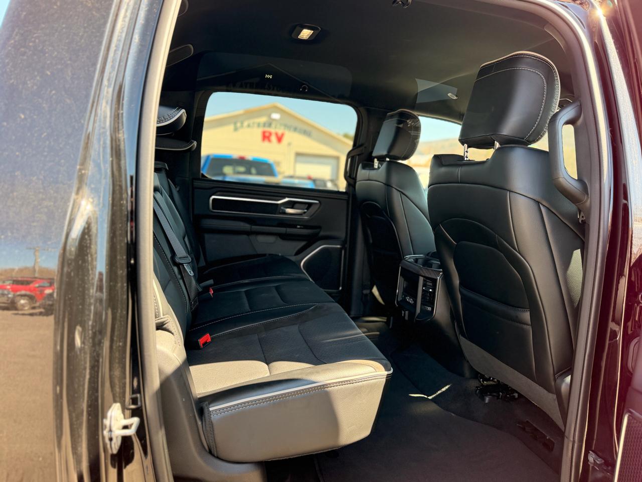 RAM 1500 Laramie Crew Cab SWB 4WD 2026