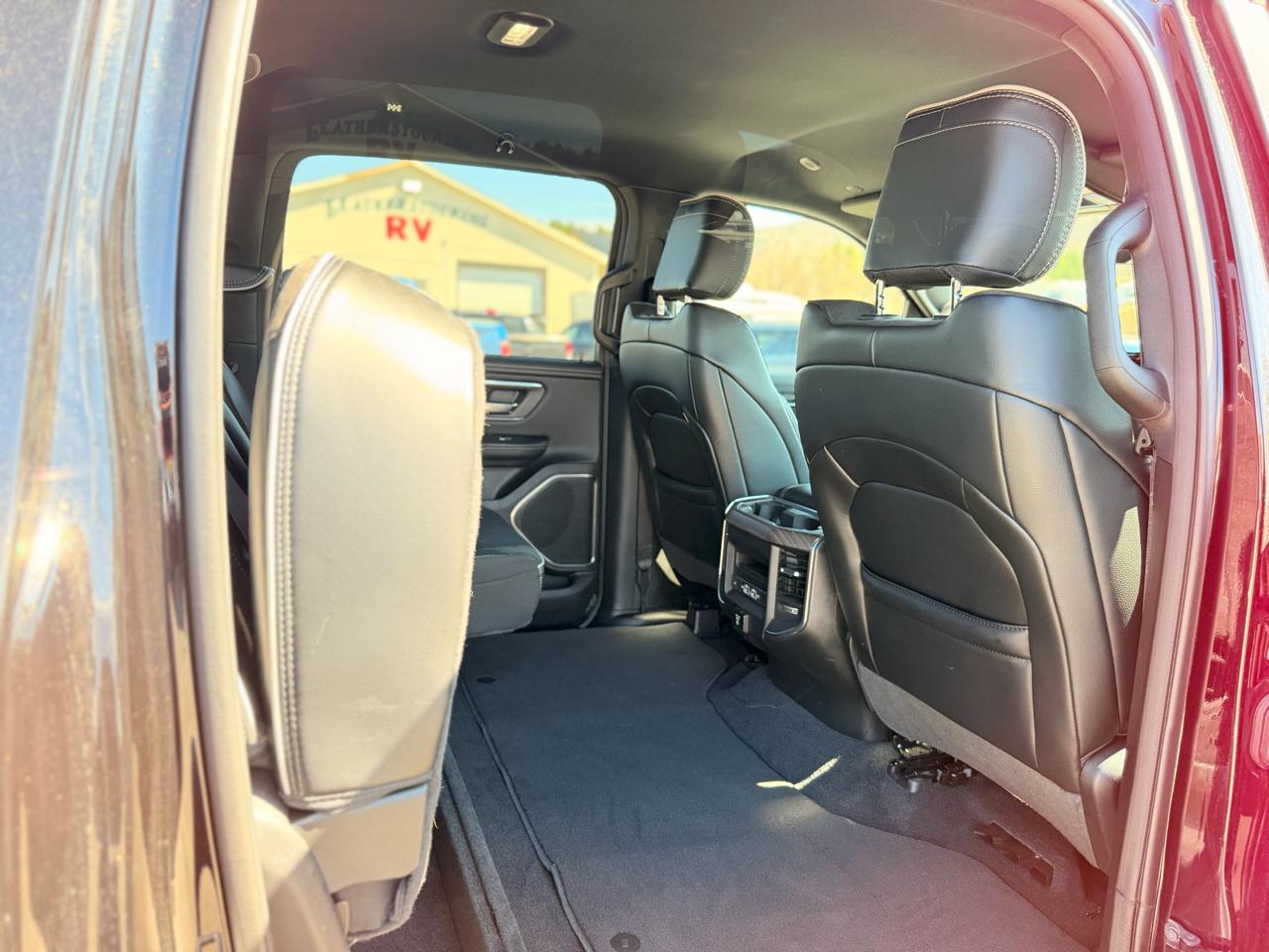 RAM 1500 Laramie Crew Cab SWB 4WD 2026