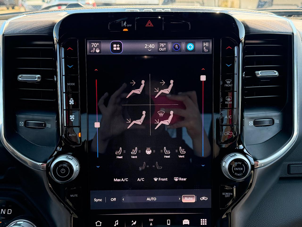 RAM 1500 Laramie Crew Cab SWB 4WD 2026
