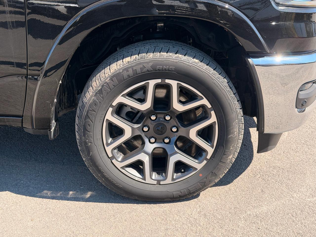 RAM 1500 Laramie Crew Cab SWB 4WD 2026