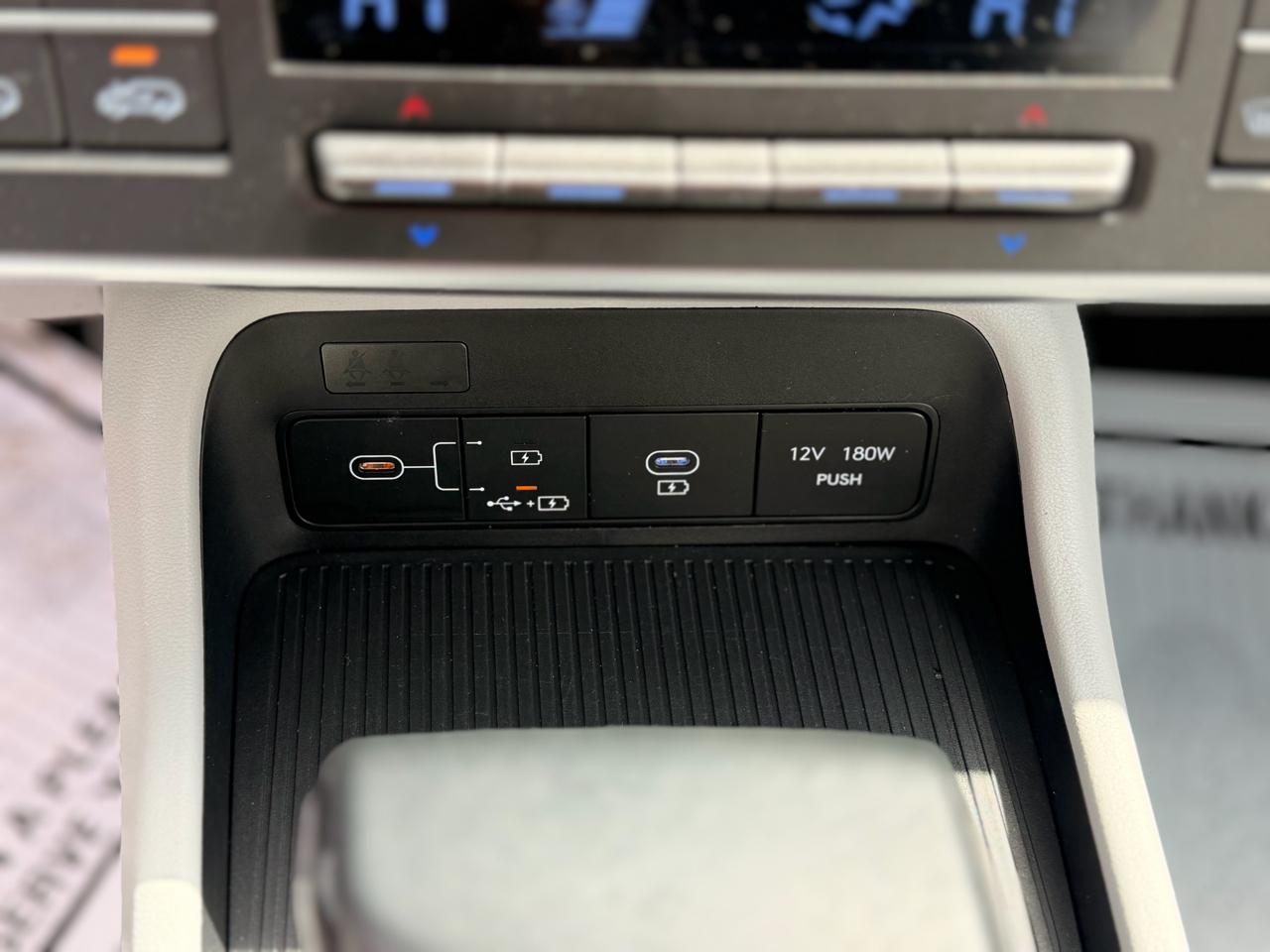 Hyundai Kona SEL AWD 2025