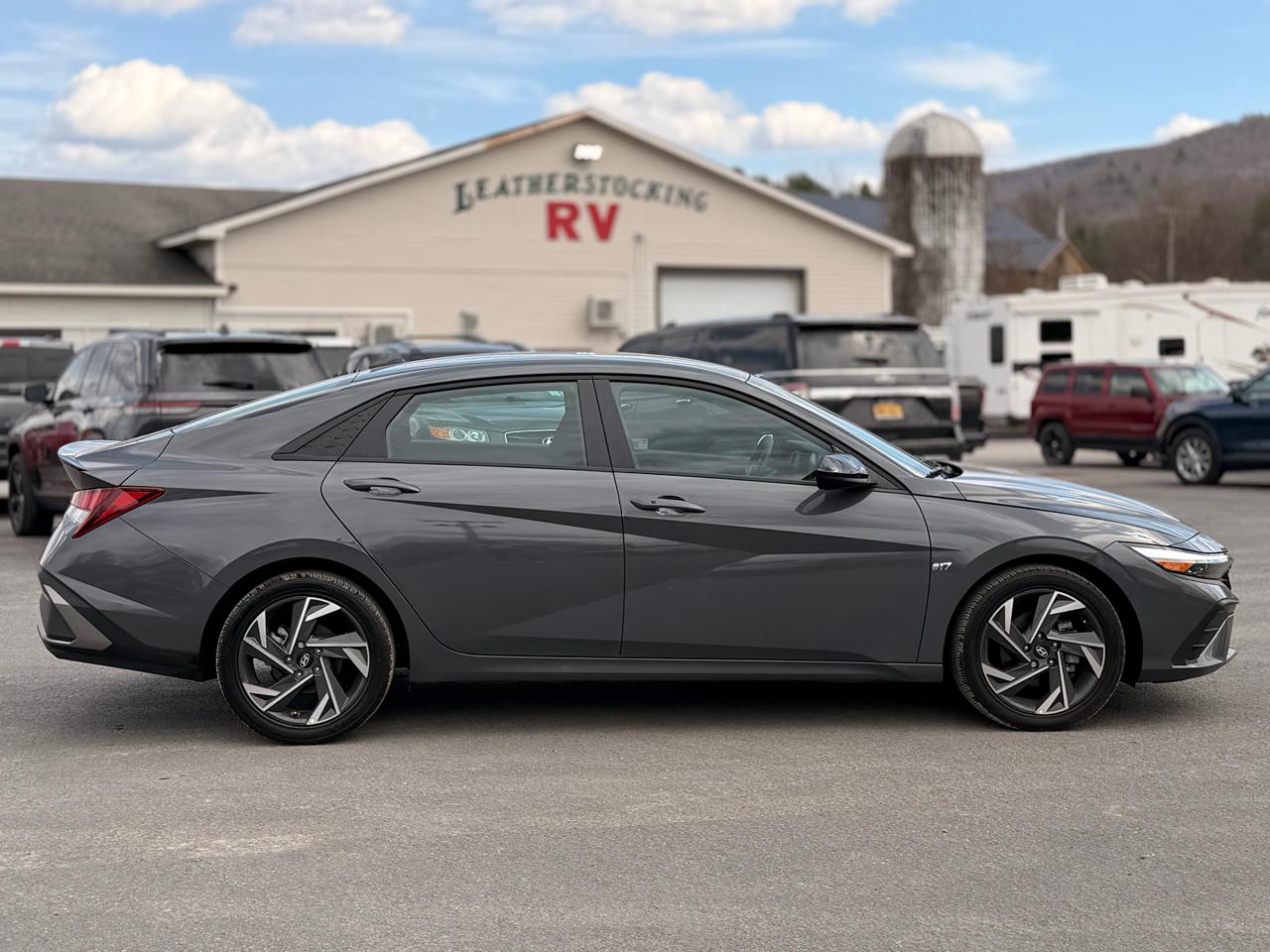 Hyundai Elantra SEL Sport 2025