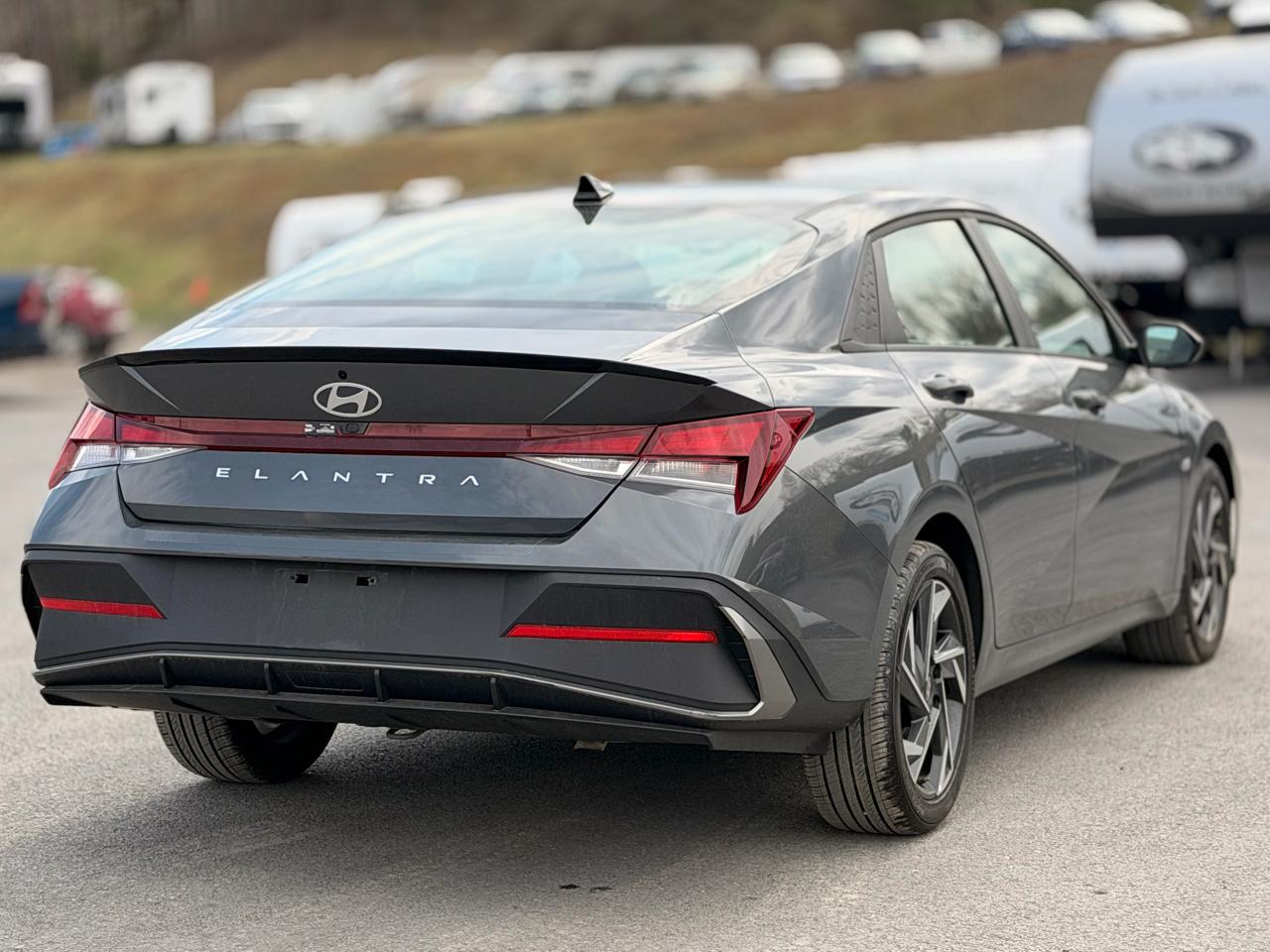 Hyundai Elantra SEL Sport 2025