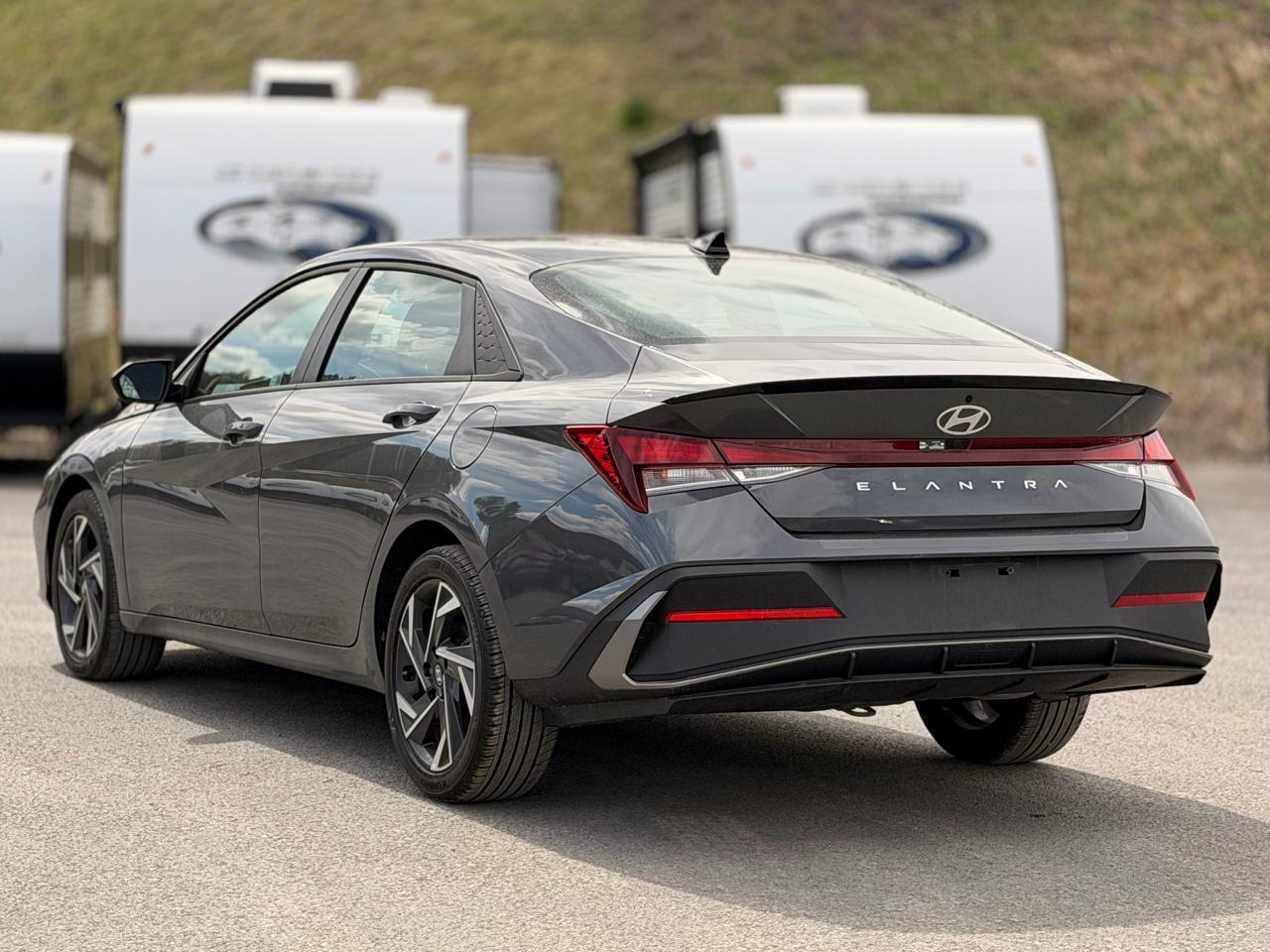 Hyundai Elantra SEL Sport 2025