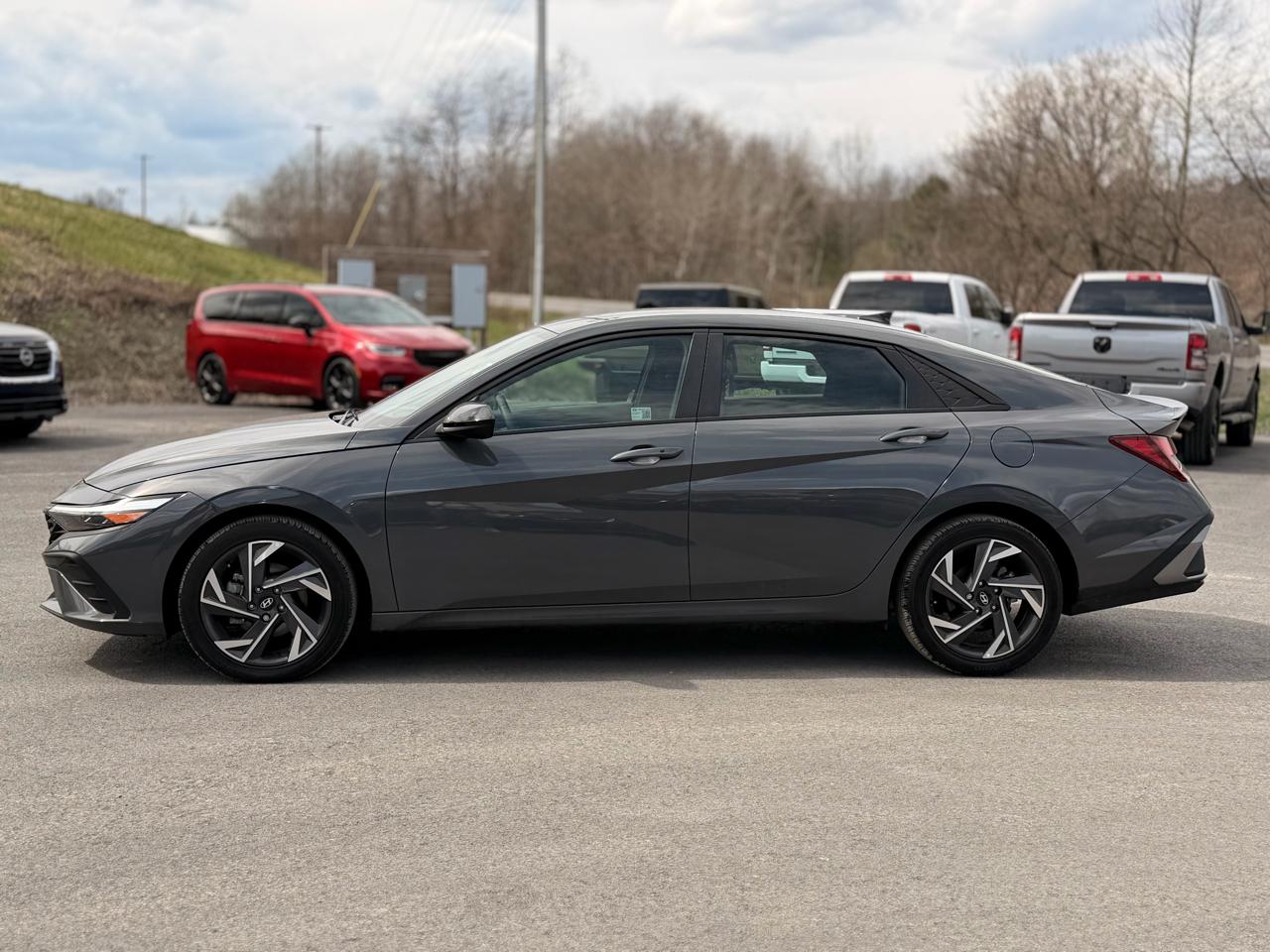 Hyundai Elantra SEL Sport 2025