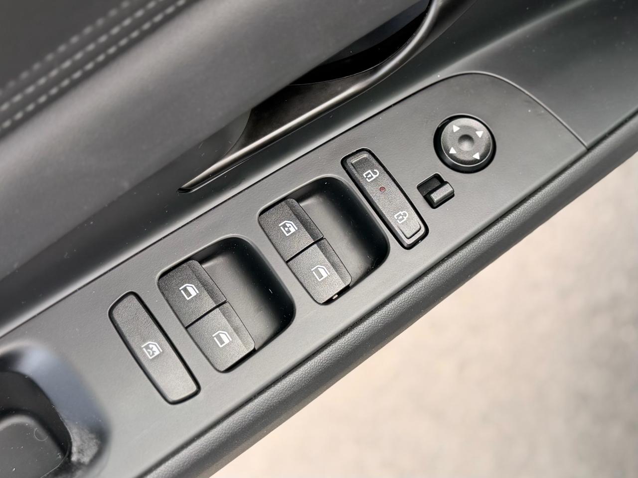 Hyundai Elantra SEL Sport 2025