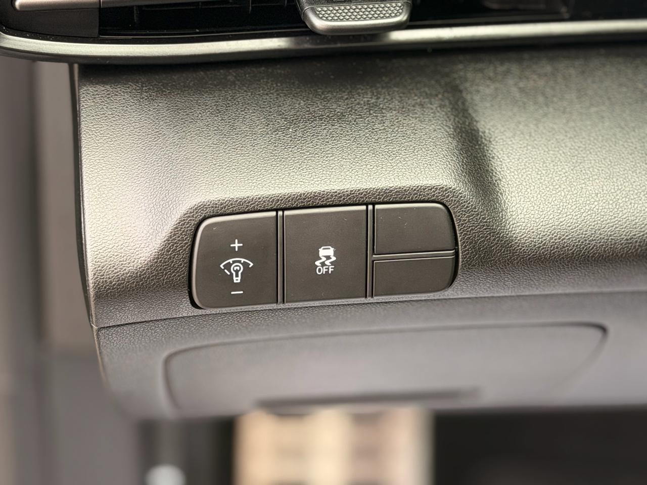 Hyundai Elantra SEL Sport 2025