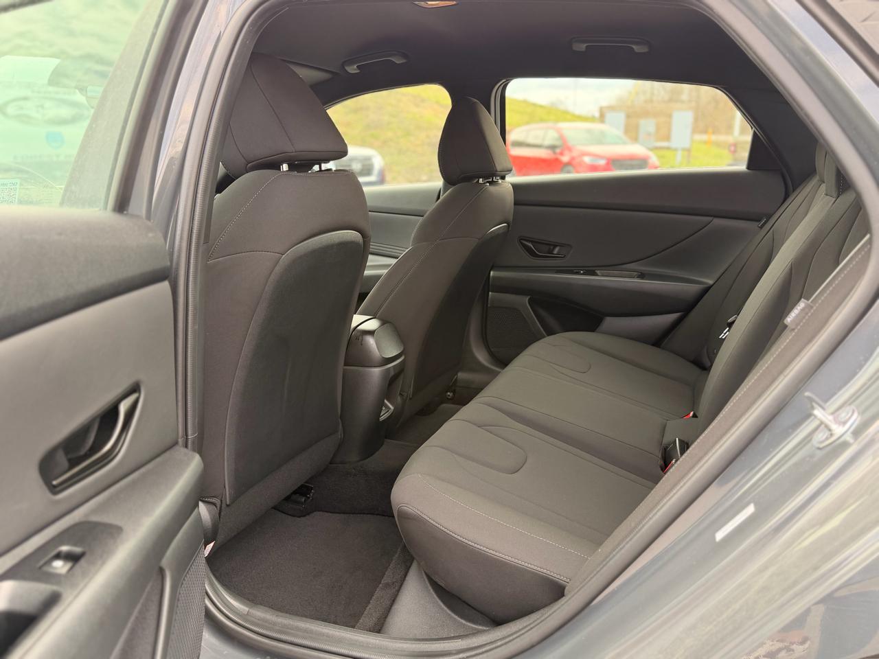 Hyundai Elantra SEL Sport 2025