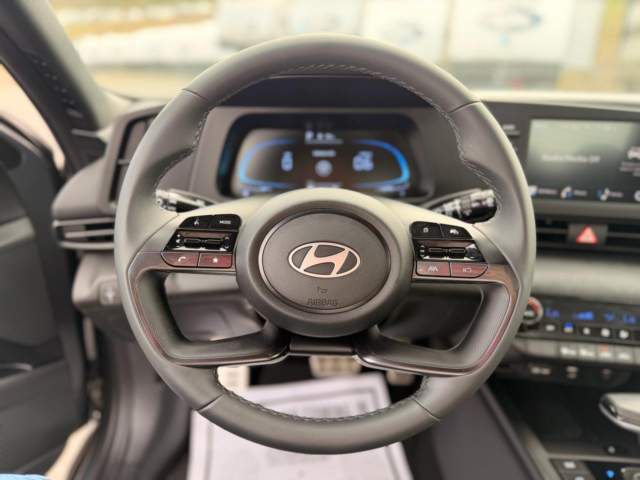 Hyundai Elantra SEL Sport 2025