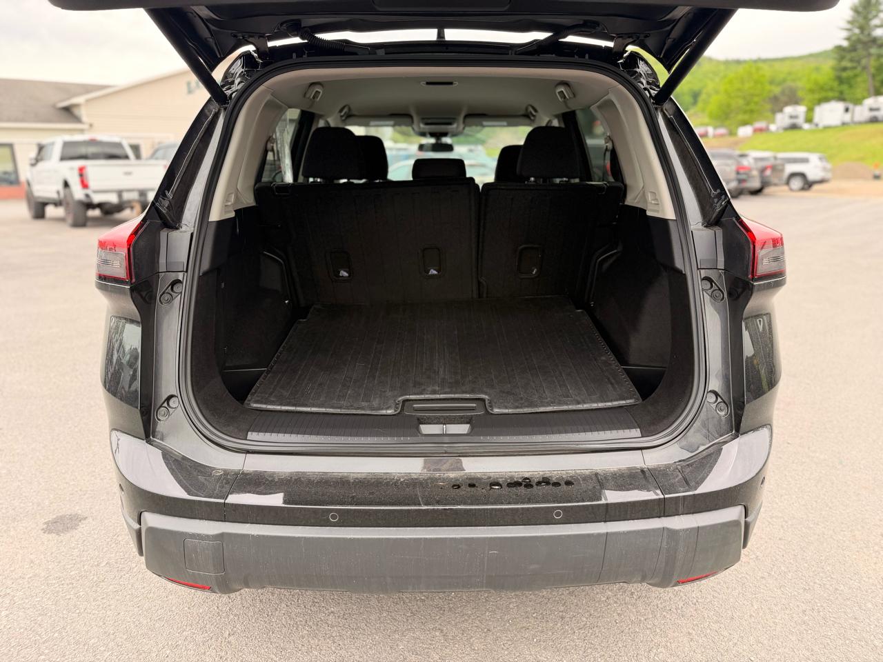 Nissan Rogue SV AWD 2026