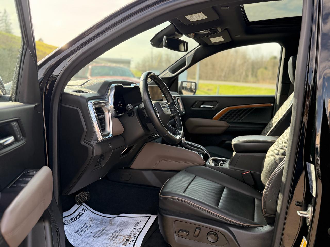 GMC Canyon Denali Crew Cab 4WD 2023
