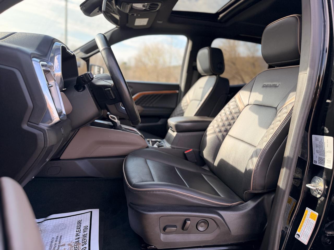 GMC Canyon Denali Crew Cab 4WD 2023