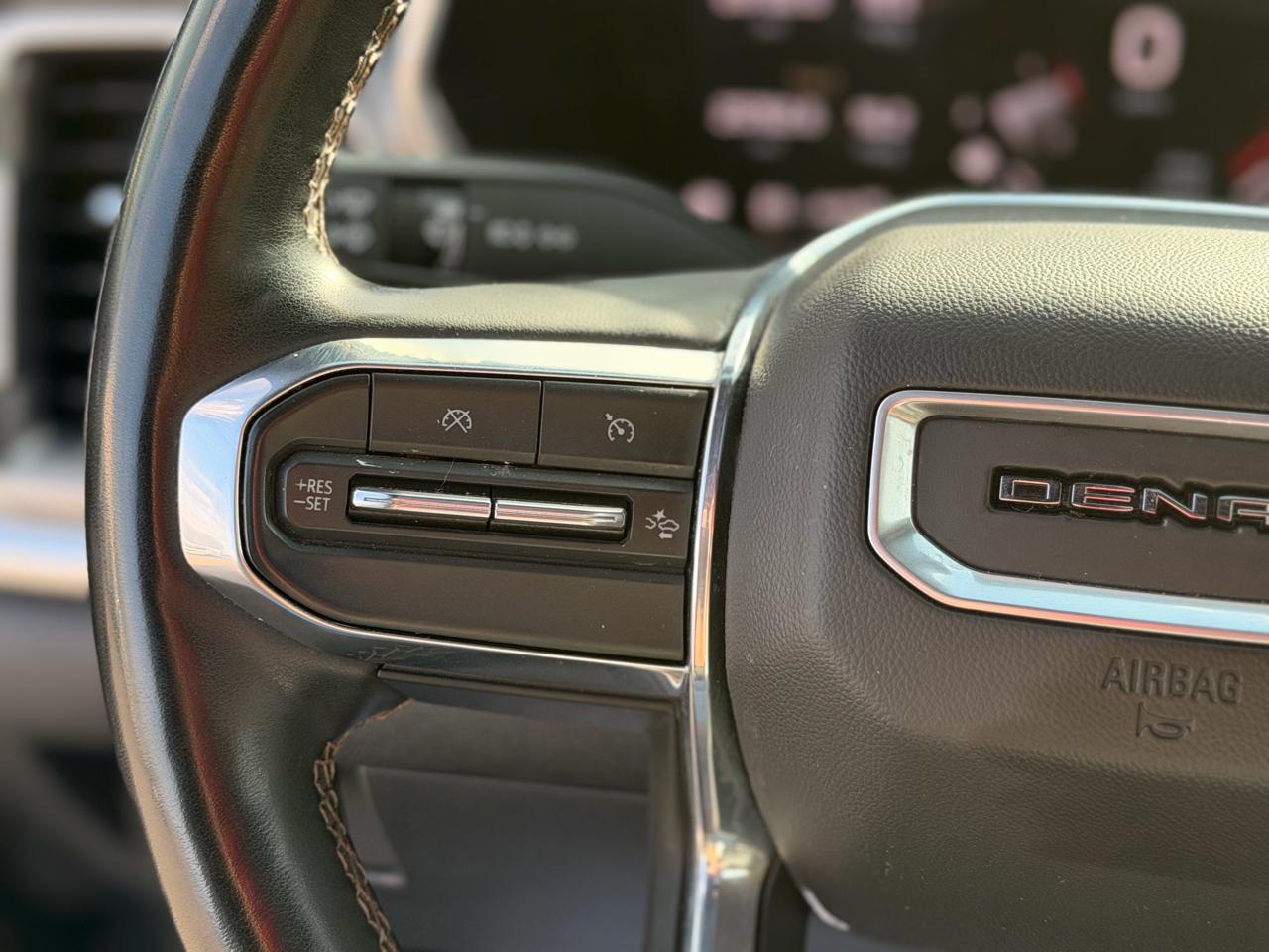 GMC Canyon Denali Crew Cab 4WD 2023