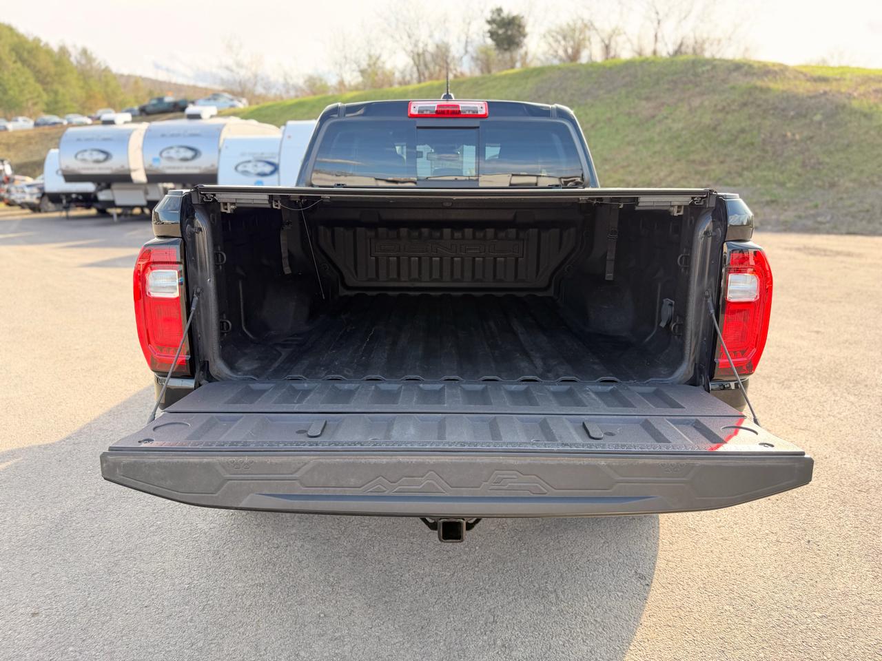 GMC Canyon Denali Crew Cab 4WD 2023