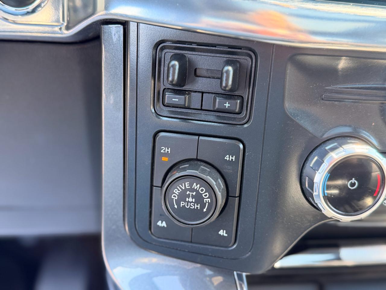 Ford F-150 Lariat SuperCrew 4WD 2022