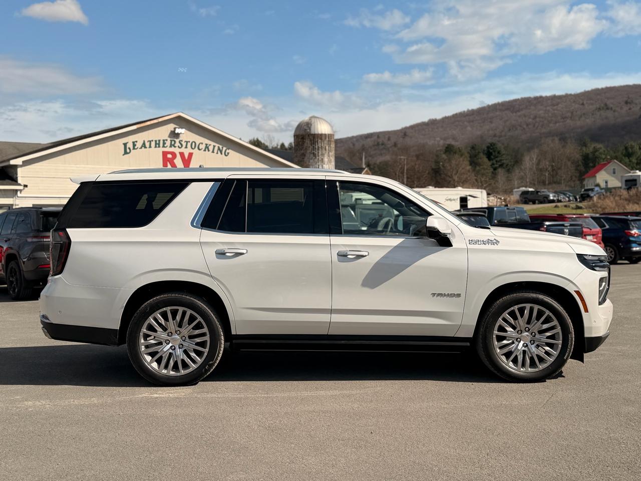 Chevrolet Tahoe High Country 4WD 2025