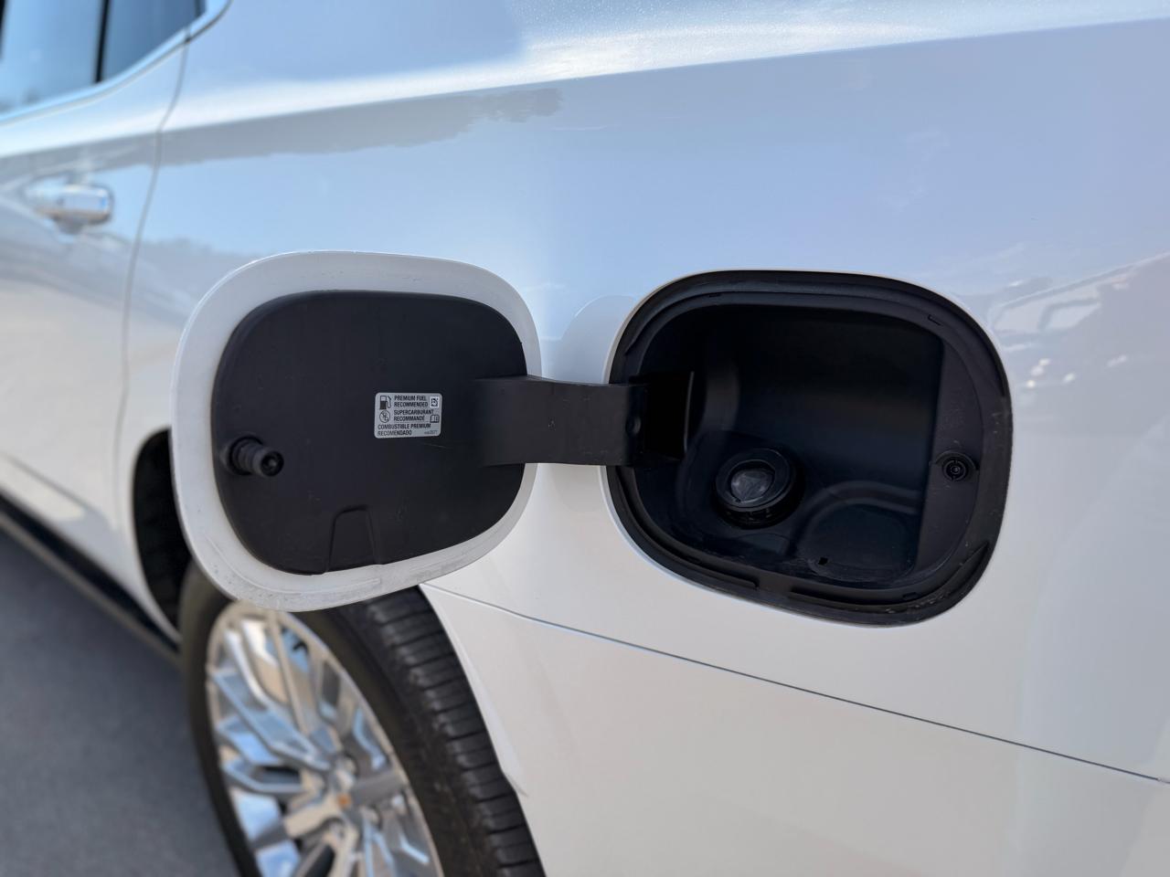 Chevrolet Tahoe High Country 4WD 2025