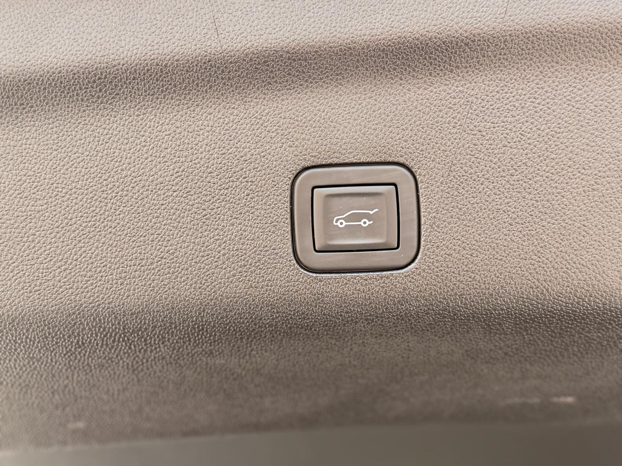 Chevrolet Tahoe High Country 4WD 2025