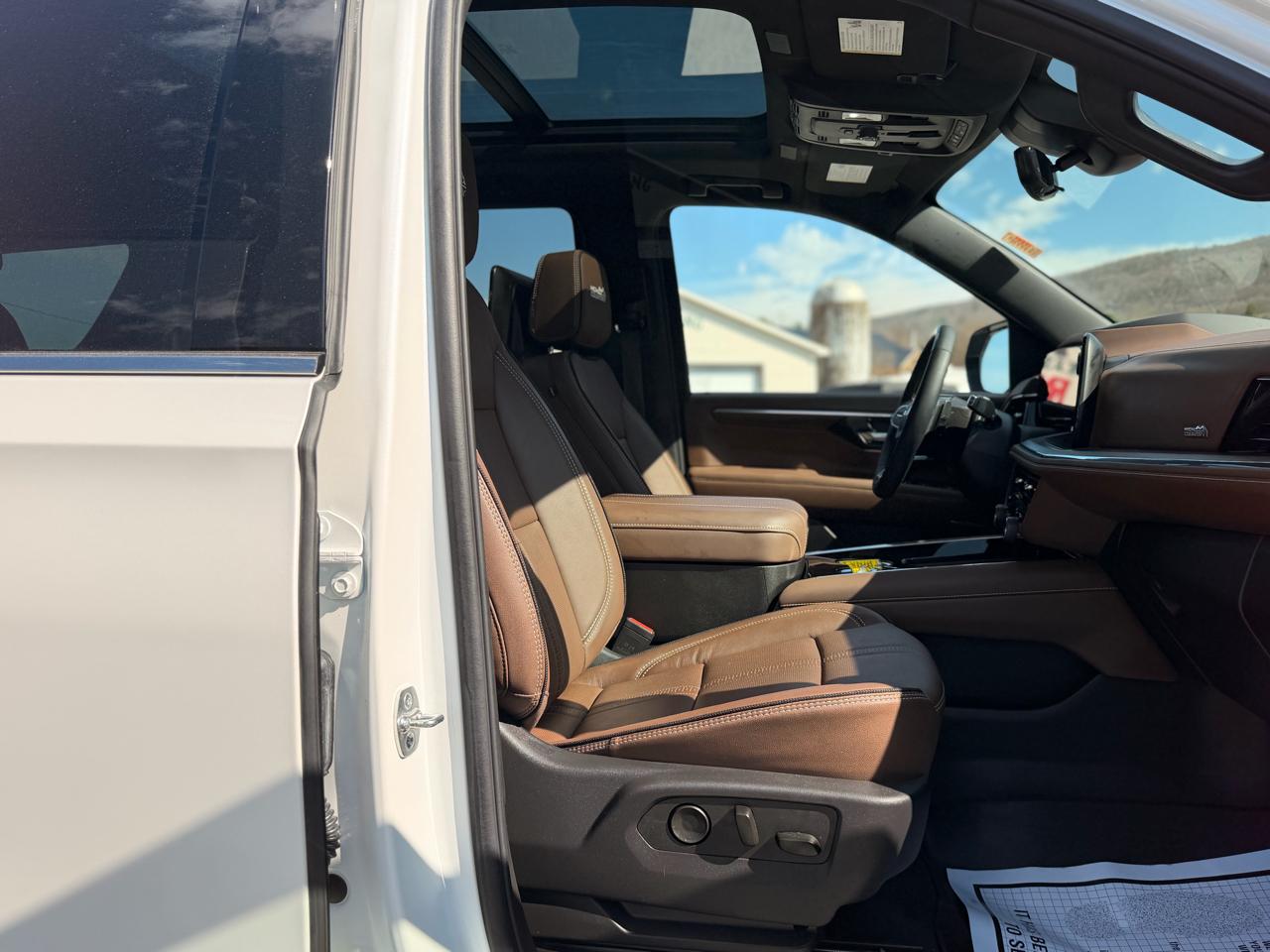 Chevrolet Tahoe High Country 4WD 2025